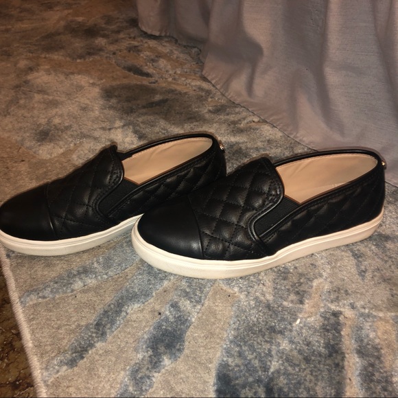 Steve Madden Zaander Slip on Sneaker - Picture 3 of 5